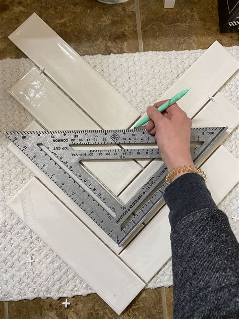 Tiling a bathroom wall in a perfect herringbone pattern – Artofit