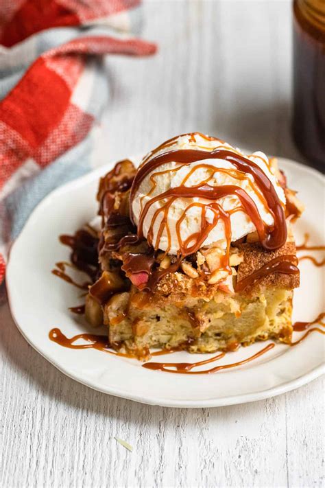 Apple Bread Pudding {Simple Recipe!} - FeelGoodFoodie