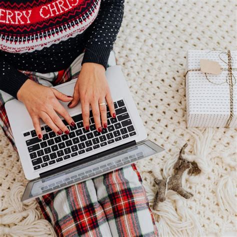 Are Client Gifts Tax Deductible? We Break It Down For You - Wood Accounting