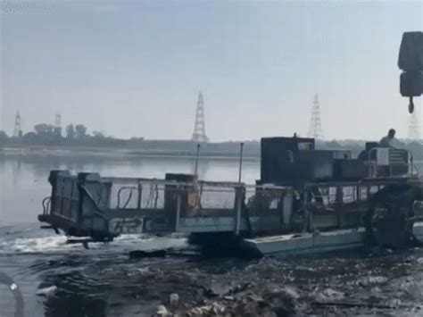 Yamuna cleanup begins in Delhi LG VK Saxena sets deadline; issues ...