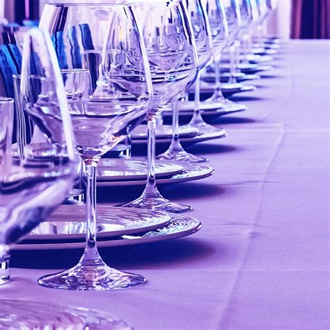 How To Survive A Sit-Down Dinner That's Boring As Hell - Food & Drinks