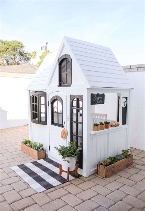 Easy Playhouse Designs 13 Free Playhouse Plans The Kids Will Love