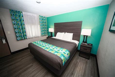 RELAX INN - BRADFORD - Inn Reviews, Photos, Rate Comparison - Tripadvisor