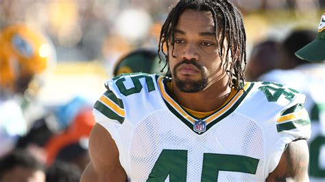 Packers regain lead after spectacular fumble recovery on long kickoff ...