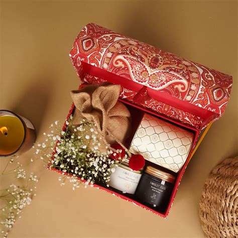 Pashmina Sandook Box | Large Gift Trunk – PaperMe