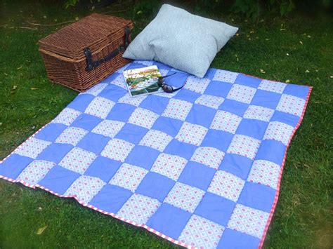 Picnic Blanket Pattern - Pattern Inspiration Daily