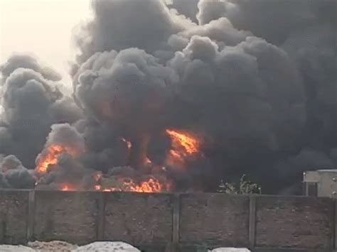 Massive fire erupts at Howrah's Domjur chemical factory