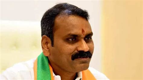 IFFI 2022: Union Minister Dr L Murugan meets Goa CM Pramod Sawant to ...