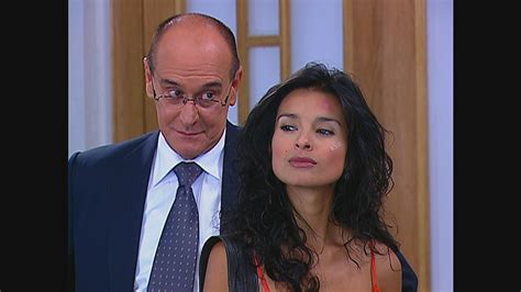 Watch Amores de Mercado Episode: Afecto comprado - NBC.com