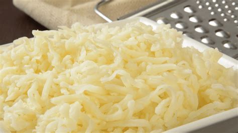 Best Stretchy Cheese for a Pizza (Top 7 Stringy and Gooey)