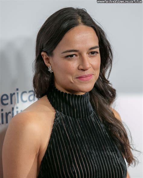Michelle Rodriguez Babe Celebrity Beautiful Straight Sexy