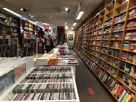 THE 10 CLOSEST Hotels to BMV, Toronto