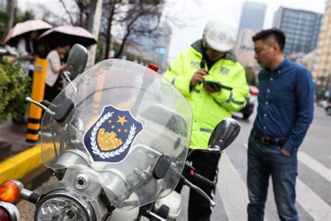 上海交通违法整治24天罚款1.25亿 将修订交管条例-搜狐新闻