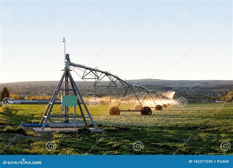 Agricultural Center Pivot Irrigation System. Stock Image - Image of ...