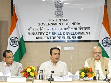 NITI Aayog unveils roadmap on AI to empower 490 million informal workers