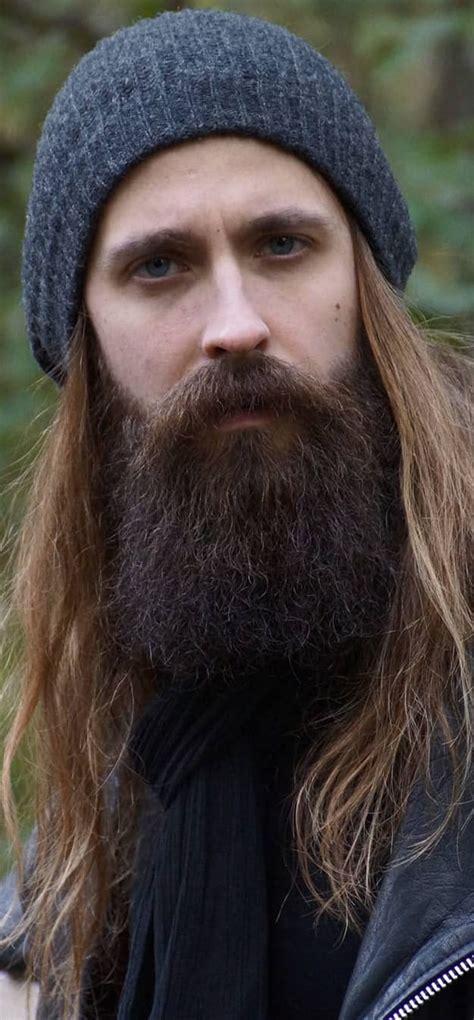 Thicker Beard-Growing a Thicker Beard Is Easy with these 5 steps.