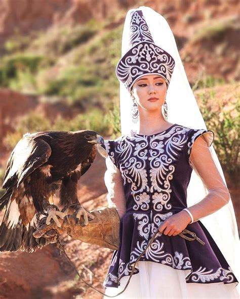 Kyrgyzstan Киргизия | Costume popolare, Abiti tradizionali, Vestidos