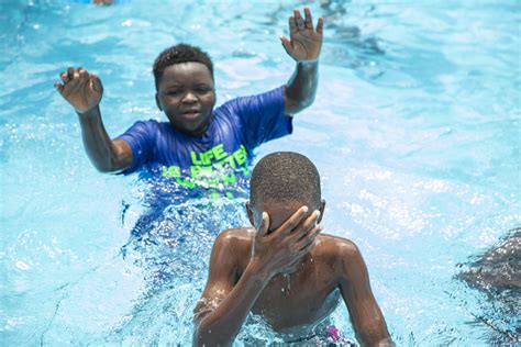 Pennsylvania's Lt. Gov. John Fetterman opens pool to school children ...
