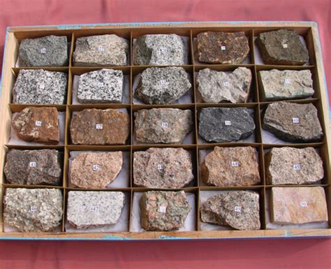 岩石及土的分类知识讲解，你会分辨了吗？_粘土