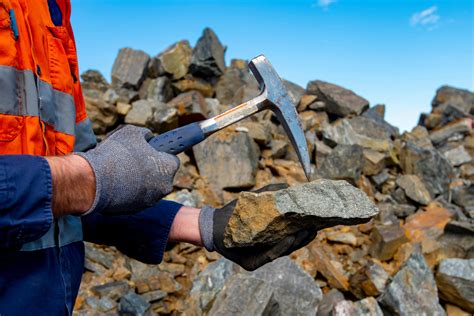 Mining Exploration 的图像结果