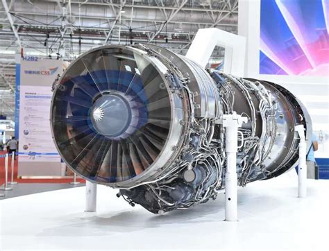 中国多款新型航空发动机首次亮相航展