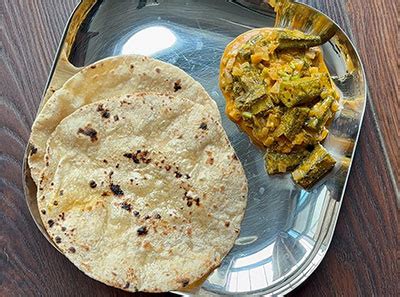 Dahi bhindi recipe | How to make hotel style bendekayi curry | Easy ...