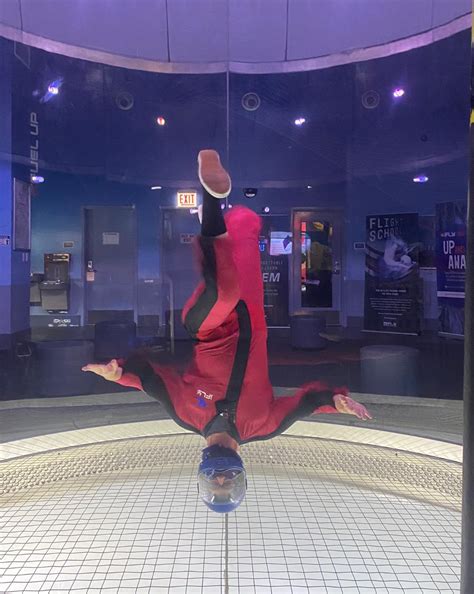 iFLY Indoor Skydiving – Chicago Lincoln Park – TripHock