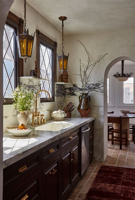 Marble Countertops: Pros, Cons, & Maintenance Requirements - Nadine Stay