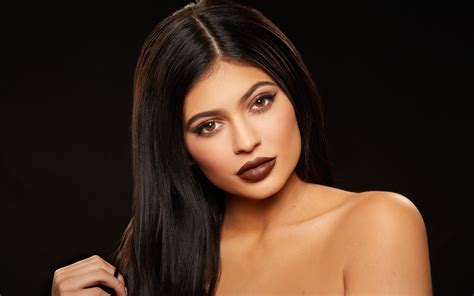 Kylie Jenner Lip Kit Makeup 4K Wallpapers | HD Wallpapers | ID #21204