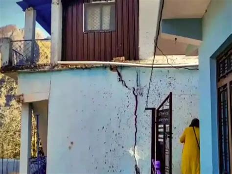 joshimath: In pics: The cracks, holes and horrors of sinking Joshimath ...