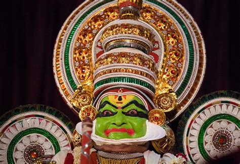 Traditional Wallpaper & Indian Wallpaper Designs for Walls