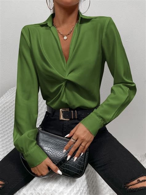 Solid Twist Front Blouse | Green shirt outfits, Blouse, Blouses for women