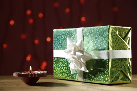 Need to Send Diwali Gifts to Relatives and Associates in Delhi? Here ...