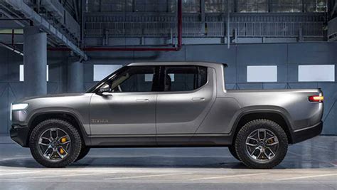 Ford and Rivian form strategic partnership through $500 million ...