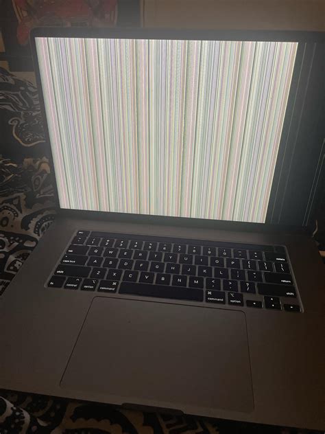 MacBook computer glitching screen : r/mac