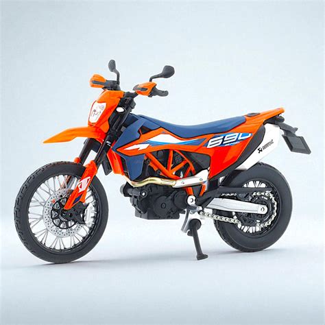 Bburago Maisto KTM 690 SMC R - 1:12 Official Licensed Die-Cast Bike Mo ...