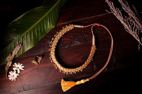 बेलपानटिक | Belpan Tik + Earrings – PrajaktaRaj