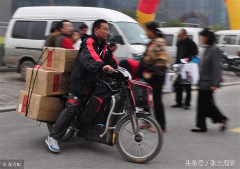 另外据了解，2018年初，顺丰速运在全国多个城市针对末端配送的纯电动物流车替换已经启动，这部分车辆主要是纯电动微型面包车。