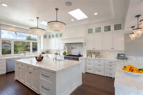 Kitchens With White Cabinets