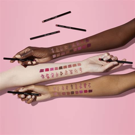 Mary Kay® Waterproof Lip Liner | Red