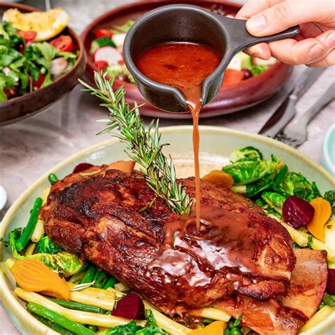 What Is Tapenade? Flavor, Origins, Ingredients & Tips