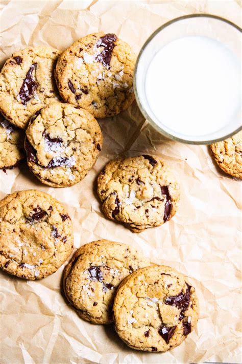 Zoe Bakes Perfect Chocolate Chip Cookies - Sweetphi