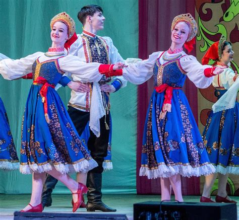 Народный ансамбль танца «Сибирские узоры»