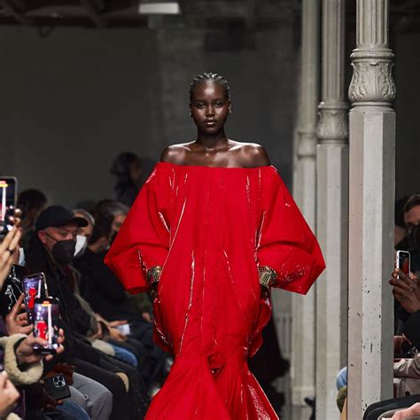 Get the trend for your shape: Petite | Vogue India