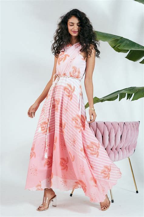 25 items you should probably own by the age of 25 | Vogue India