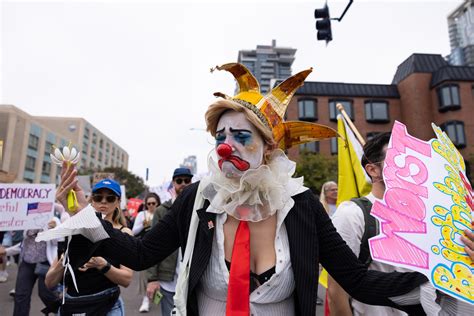 Thousands march in San Diego 'No Kings' protest