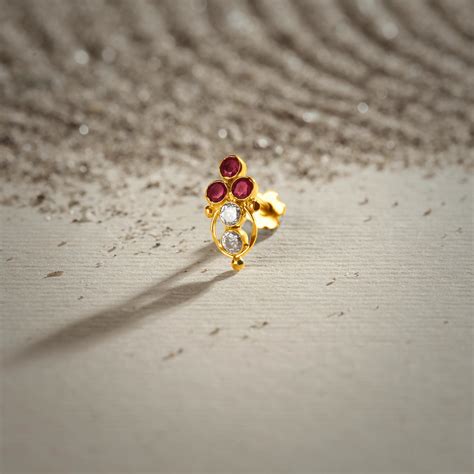Gold stone nose pins in 18K BIS hallmarked | Yuvora