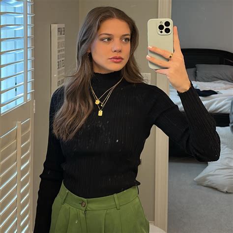 Amelia Li's Amazon Page