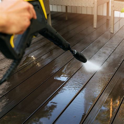8 Tips and Products for Cleaning Composite Decking | The Family Handyman
