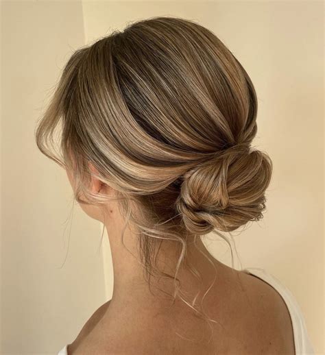 Pin by Katie Sieger on Wedding Stuff | Hair updos, Bun hairstyles ...